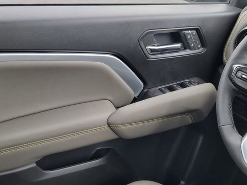 New 2026 Chevrolet Colorado ZR2 AWD/4WD image 24