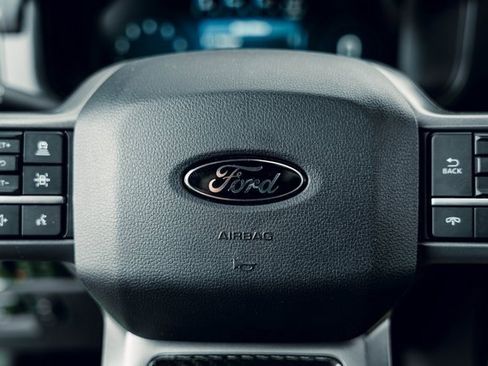 New 2025 Ford F150 Lariat w/ Equipment Group 502A High image 31