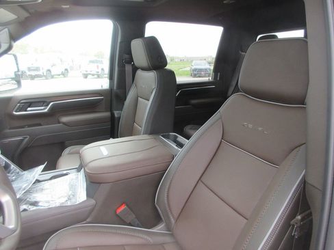 New 2026 GMC Sierra 3500 Denali w/ Denali Reserve Package AWD/4WD image 13