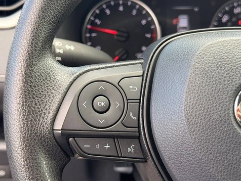 Used 2022 Toyota RAV4 LE AWD/4WD image 19