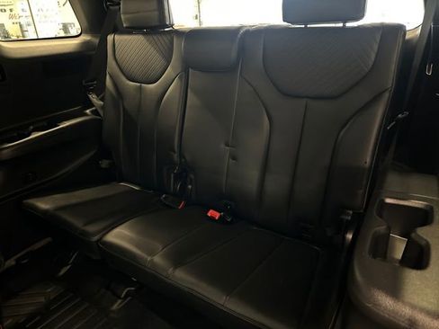 Used 2023 Hyundai Palisade SEL w/ Premium Package image 20