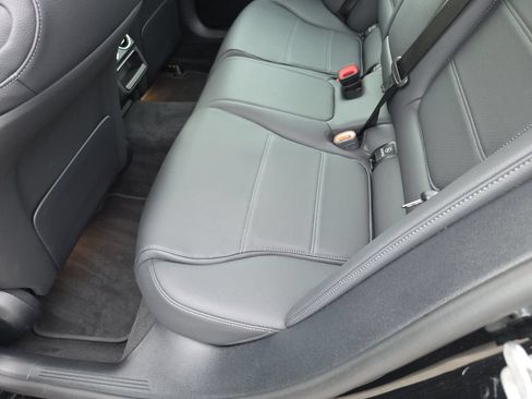 Certified 2025 Mercedes-Benz C 300 4MATIC Sedan image 18