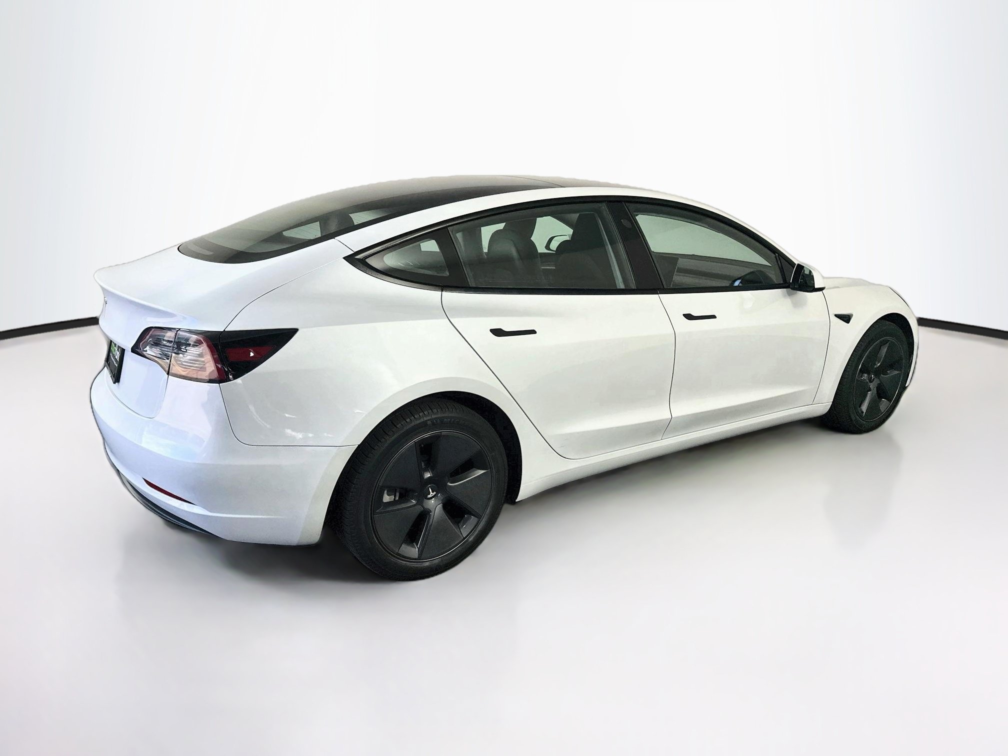 Used 2023 Tesla Model 3 Standard Range RWD image 9