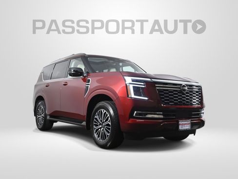 Used 2025 Nissan Armada Platinum image 2
