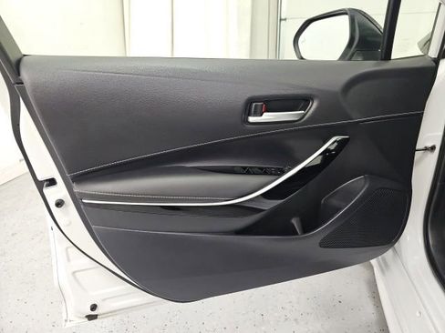 Used 2023 Toyota Corolla XSE FWD image 12