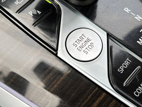 Used 2023 BMW X5 xDrive40i w/ Climate Comfort Package image 34