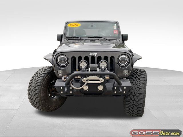 Used 2016 Jeep Wrangler Unlimited Rubicon AWD/4WD image 2