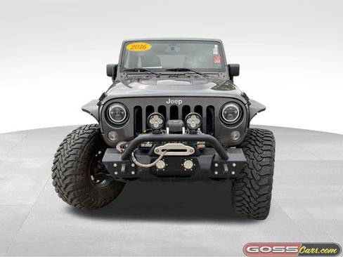 Used 2016 Jeep Wrangler Unlimited Rubicon AWD/4WD image 2