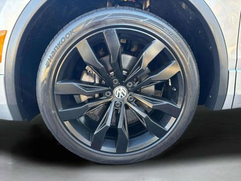 Used 2021 Volkswagen Tiguan SE R-Line w/ 3rd Row Seat Package image 30