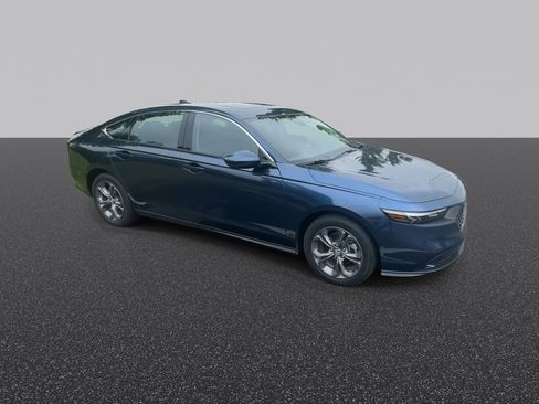 Used 2024 Honda Accord EX image 3