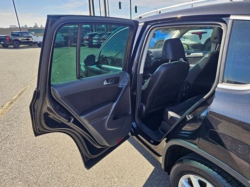 Used 2017 Volkswagen Tiguan Wolfsburg Edition AWD/4WD image 22