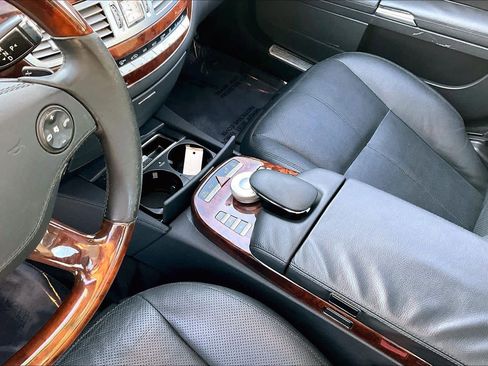 Used 2009 Mercedes-Benz S 550 image 15