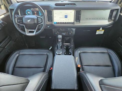New 2025 Ford Bronco Outer Banks image 15
