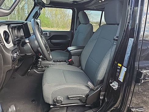 Used 2024 Jeep Wrangler Sport image 4