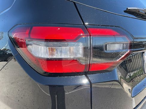 Certified 2025 Honda Pilot Sport image 7