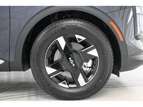 New 2026 Kia Sportage LX image 8