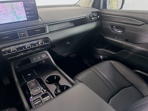 Used 2026 Honda Pilot Touring image 24