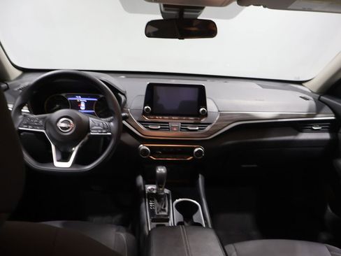 Used 2024 Nissan Altima 2.5 SV AWD/4WD image 16