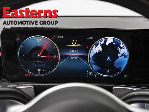 Used 2022 Mercedes-Benz GLB 250 4MATIC w/ Premium Package Lite image 17
