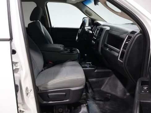 Used 2014 RAM 2500 Tradesman image 22
