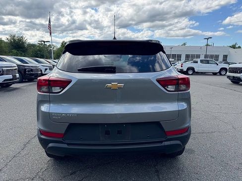 Used 2024 Chevrolet TrailBlazer LS w/ LS Convenience Package AWD/4WD image 6