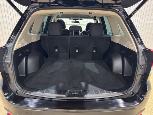 Used 2022 Subaru Forester Premium image 9