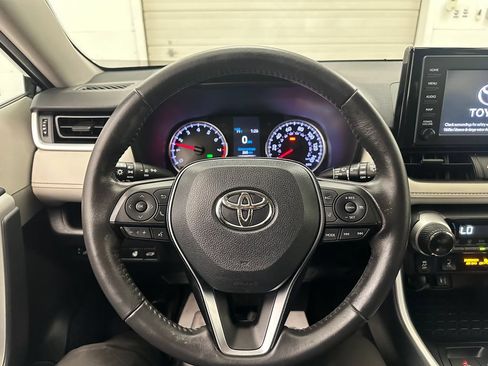 Used 2019 Toyota RAV4 XLE AWD/4WD image 21