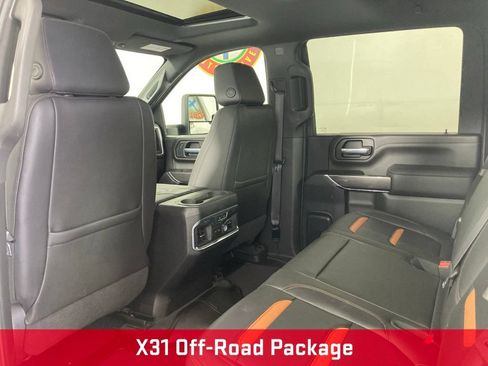 Used 2021 GMC Sierra 2500 AT4 w/ AT4 Premium Plus Package AWD/4WD image 17