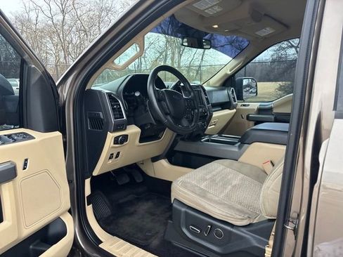 Used 2015 Ford F150 XLT w/ Equipment Group 302A Luxury image 14