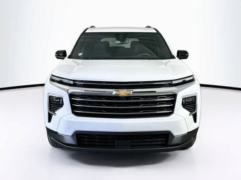 Used 2025 Chevrolet Traverse LT w/ Driver Confidence Package FWD image 6