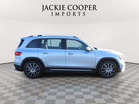 Certified 2025 Mercedes-Benz GLB 35 AMG 4MATIC image 4