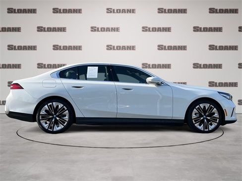 Certified 2025 BMW i5 xDrive40 w/ Premium Package image 6