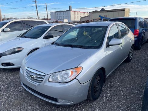 Used 2010 Hyundai Elantra GLS image 3