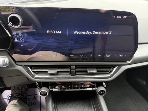 Used 2024 Chevrolet Equinox EV RS image 23