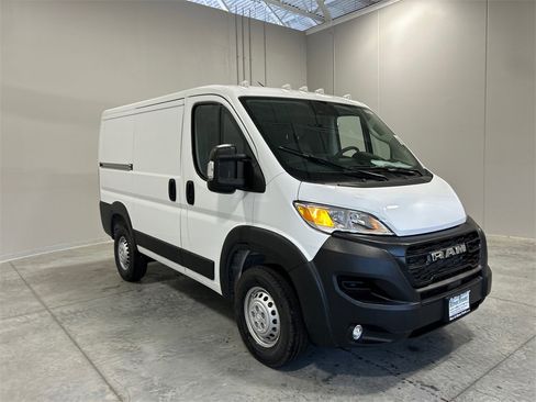 New 2025 RAM ProMaster 1500 w/ Convenience Group image 4
