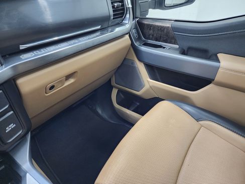 Used 2024 Ford F350 Lariat w/ Lariat Ultimate Package image 12