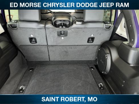 New 2026 Jeep Wrangler Unlimited Rubicon w/ Technology Group AWD/4WD image 32