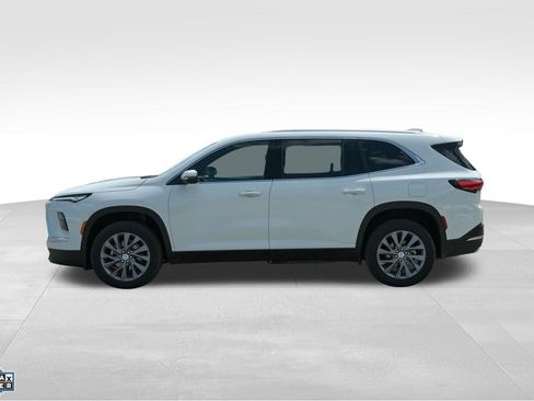 Used 2026 Buick Enclave Preferred AWD/4WD image 3