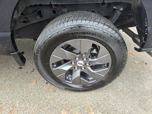 Used 2021 Ford F150 XLT image 9