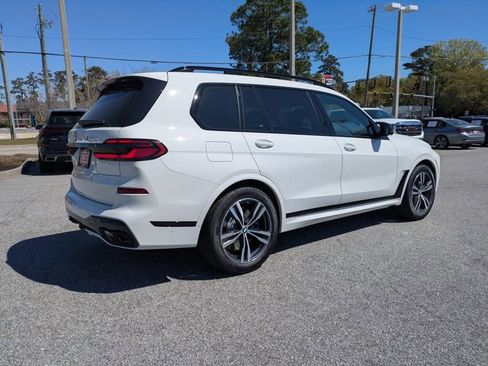 New 2026 BMW X7 M60i image 5