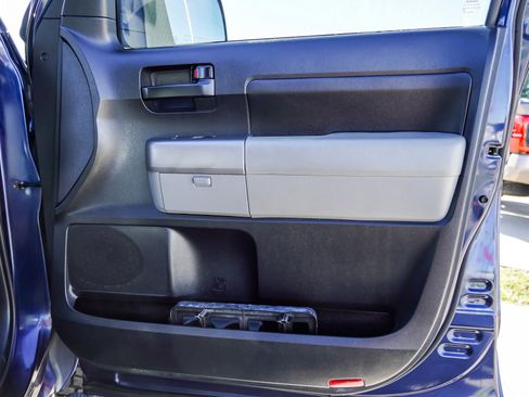 Used 2012 Toyota Tundra 2WD Double Cab w/ Tow Pkg image 27