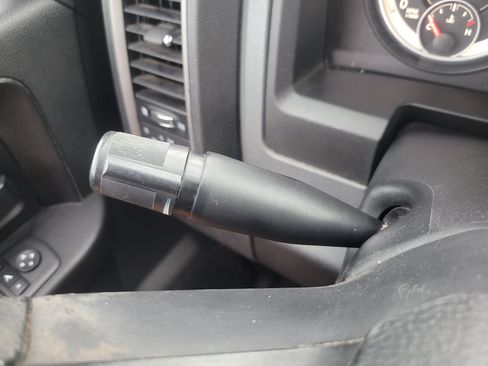 Used 2014 RAM 1500 Express RWD image 26