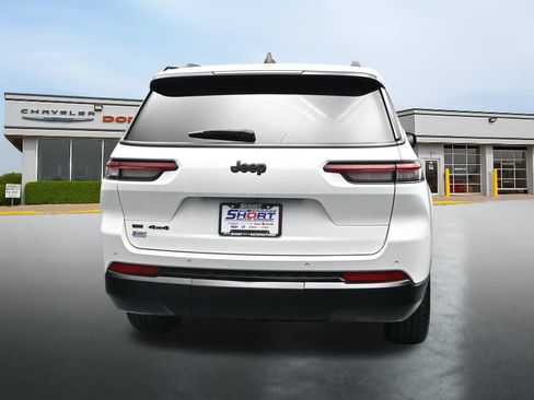 Used 2023 Jeep Grand Cherokee L Laredo AWD/4WD image 4