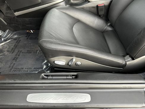 Used 2011 Porsche 911 Cabriolet image 19