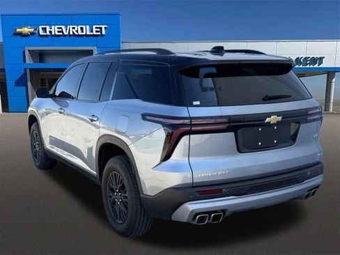 Certified 2024 Chevrolet Traverse LT FWD image 32
