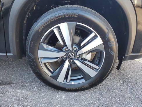 Used 2026 Nissan Rogue SL AWD/4WD image 5
