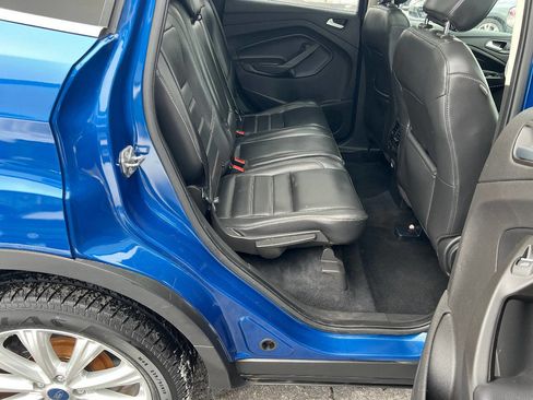 Used 2019 Ford Escape SEL image 25