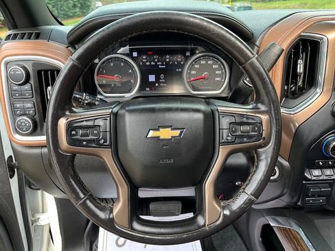 Used 2020 Chevrolet Silverado 3500 High Country w/ Technology Package image 12