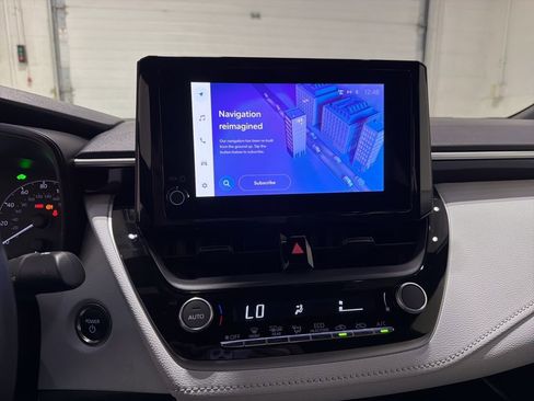 Used 2024 Toyota Corolla SE image 14