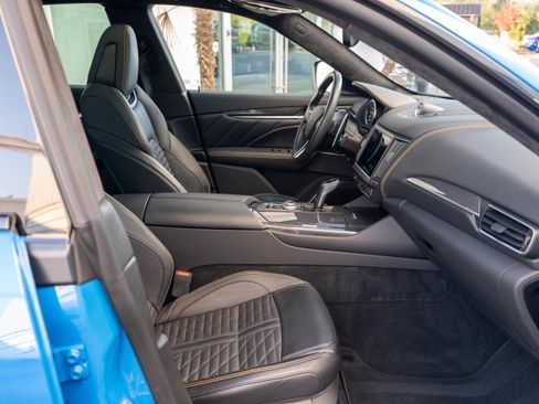 Used 2022 Maserati Levante F Tributo image 40